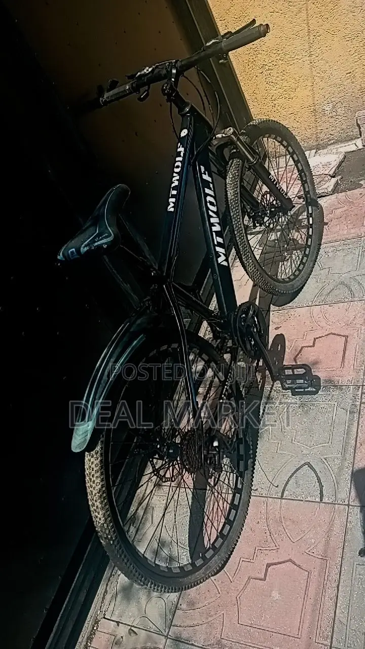 MTWOLF Mountain Bike With 26-Inch Wheels