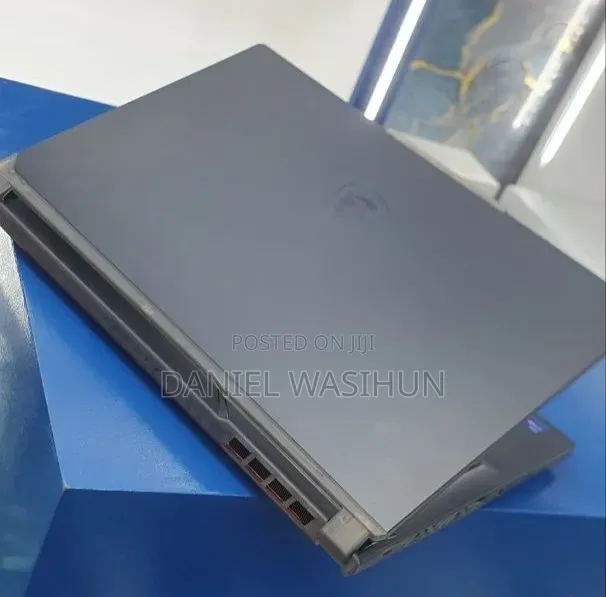 New Laptop MSI Cyborg 15 16GB Intel Core i7 SSD 1T