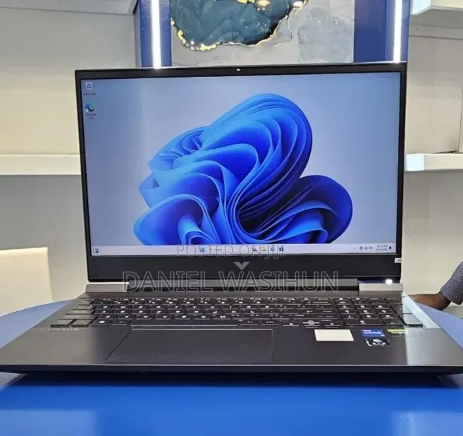 New Laptop HP Victus 16 16GB Intel Core i5 SSD 512GB