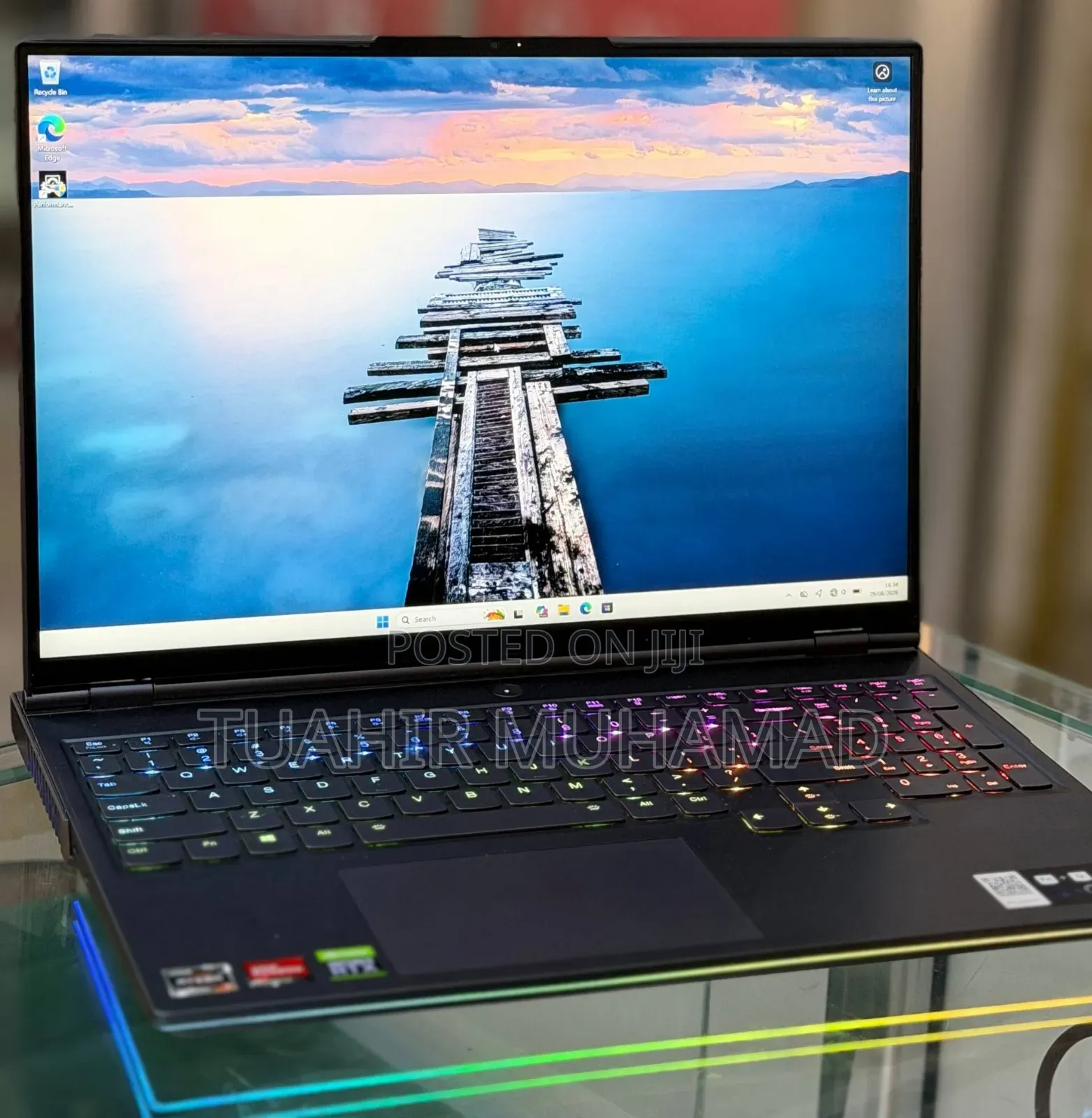 New Laptop Lenovo Legion 7 16GB AMD Ryzen 7 SSD 512GB