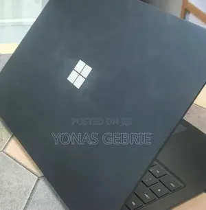 New Laptop Microsoft Surface 16GB Intel Core i7 SSD 512GB