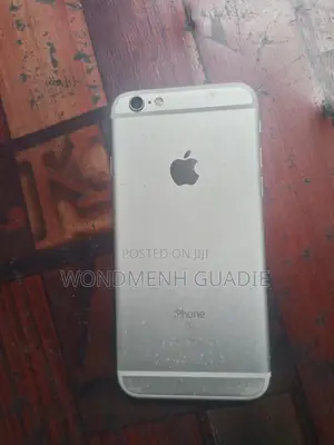 Apple iPhone 6s 32 GB White