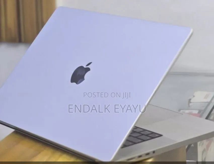 New Laptop Apple MacBook Pro 2021 M1 32GB Apple M1 Pro SSD 512GB