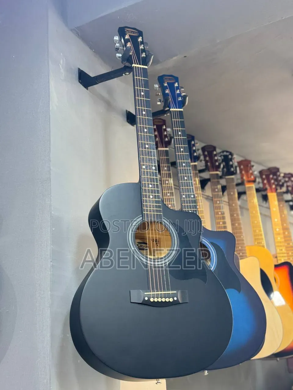 Siltron Box Guitar