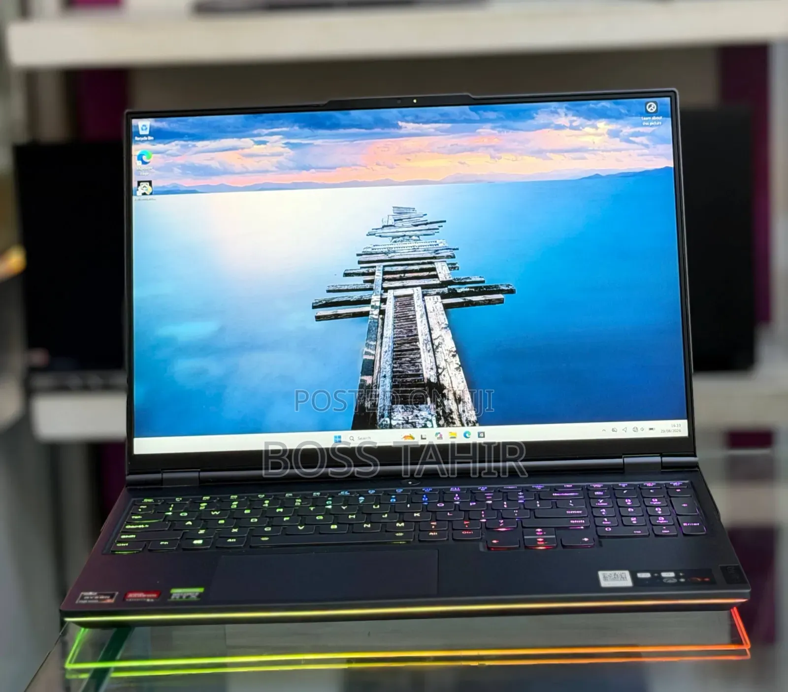 New Laptop Lenovo Legion 7 16GB AMD Ryzen 7 SSD 512GB