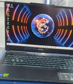 New Laptop MSI Cyborg 15 16GB Intel Core i7 SSD 1T