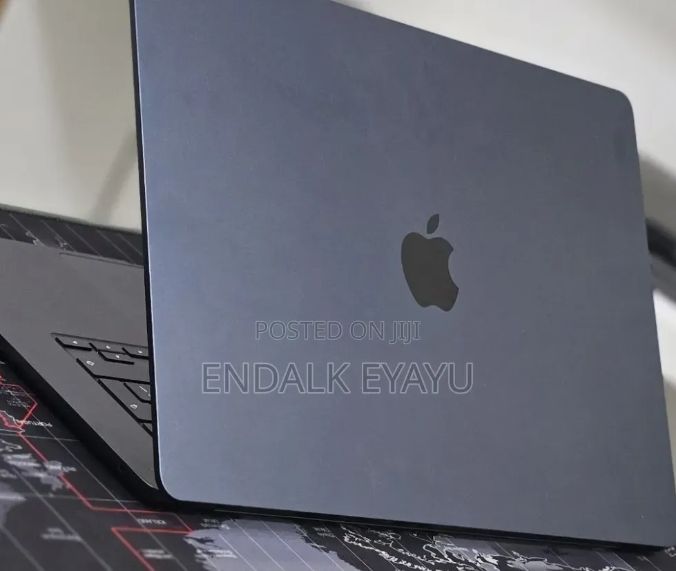 New Laptop Apple MacBook Air 2025 M4 16GB Apple M4 SSD 256GB