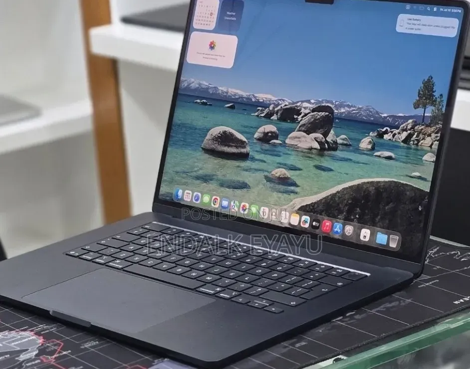 New Laptop Apple MacBook Air 2025 M4 16GB Apple M4 SSD 256GB
