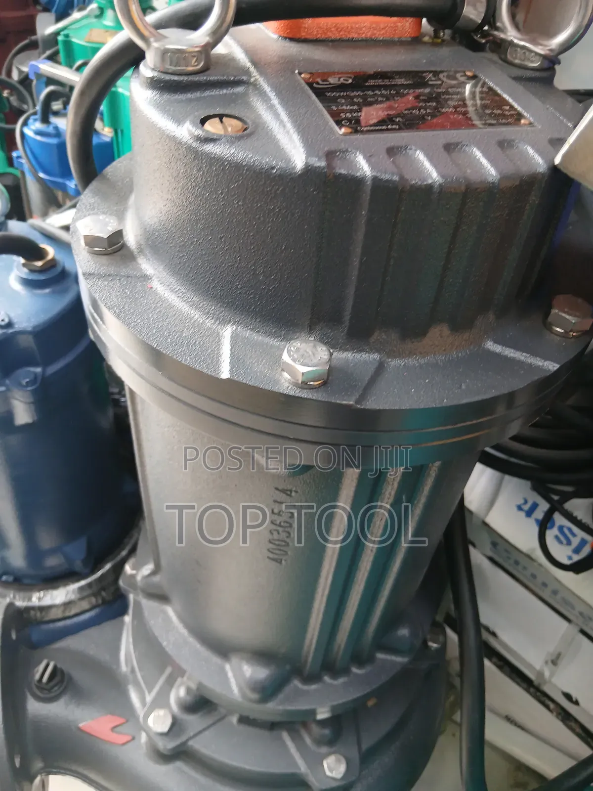 LEO , Heavy-Duty Submersible Sewage and Dewatering Water Pump.
