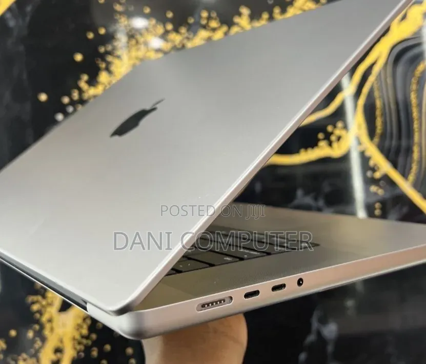 New Laptop Apple MacBook Pro 2021 M1 32GB Apple M1 SSD 512GB