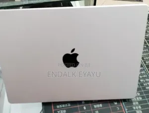 New Laptop Apple MacBook Pro 2025 M5 16GB Apple M5 Pro SSD 512GB