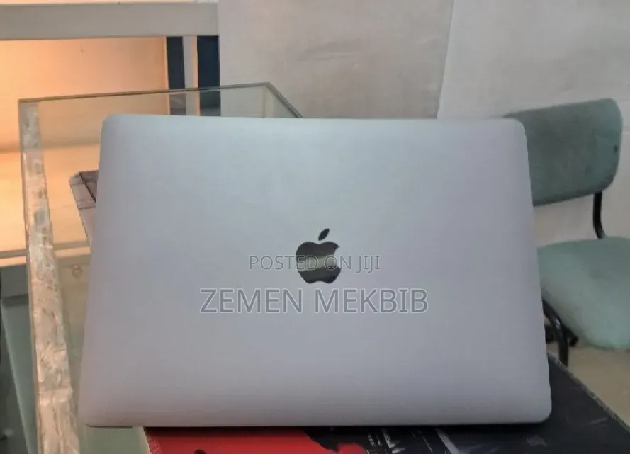 New Laptop Apple MacBook Air 2020 M1 16GB Apple M1 SSD 256GB
