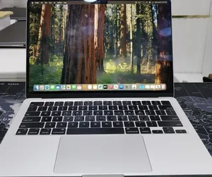 New Laptop Apple MacBook Air 2022 M2 16GB Apple M2 SSD 256GB