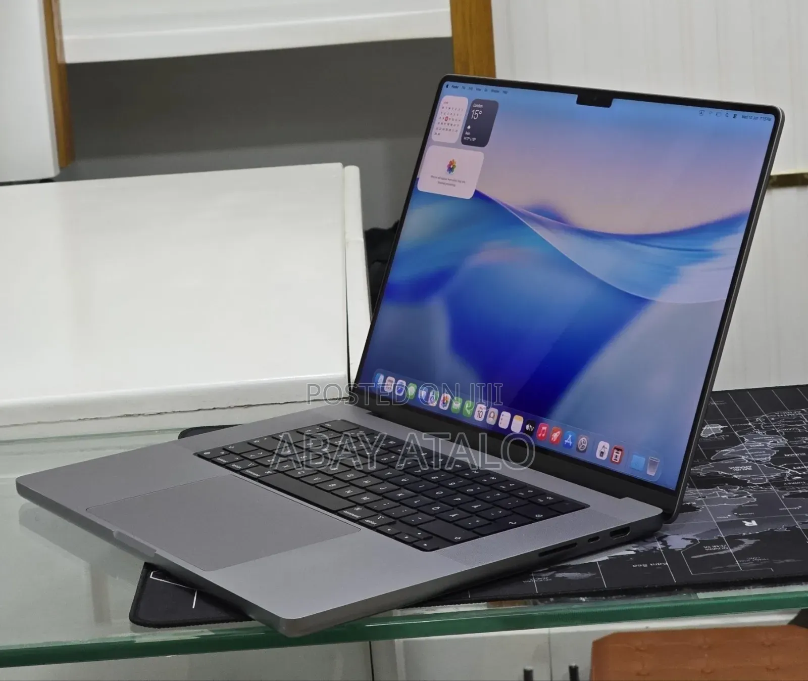New Laptop Apple MacBook 32GB Apple M1 Pro SSD 40GB
