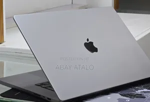New Laptop Apple MacBook 32GB Apple M1 Pro SSD 40GB