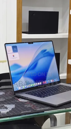 New Laptop Apple MacBook Pro 2019 16GB Apple M1 Max SSD 1T