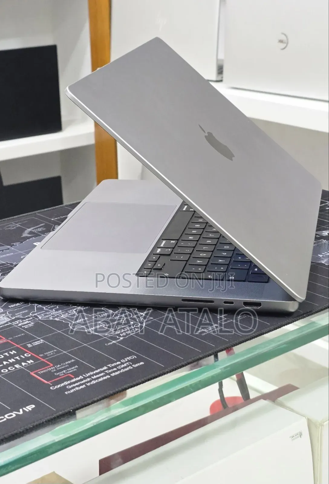 New Laptop Apple MacBook Pro 2019 16GB Apple M1 Max SSD 1T