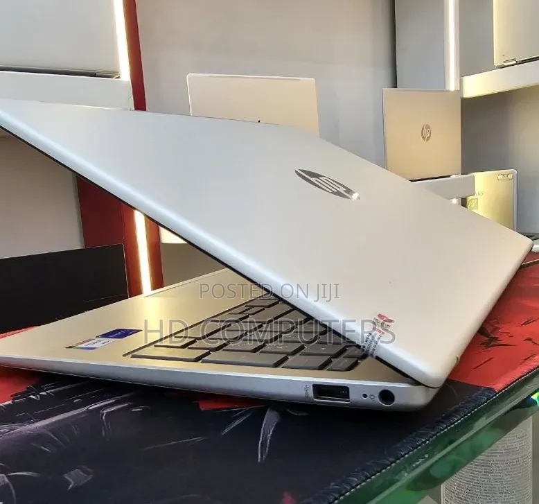 New Laptop HP Stream Notebook 16GB Intel Core i7 SSD 1T