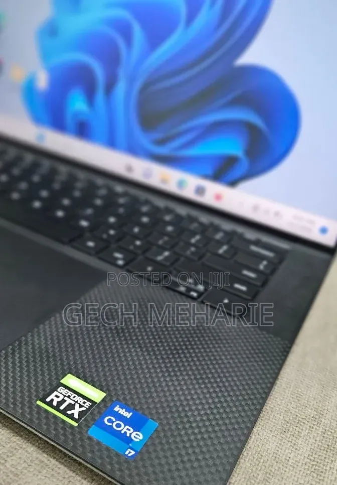 New Laptop Dell XPS 15 32GB Intel Core i7 SSD 512GB