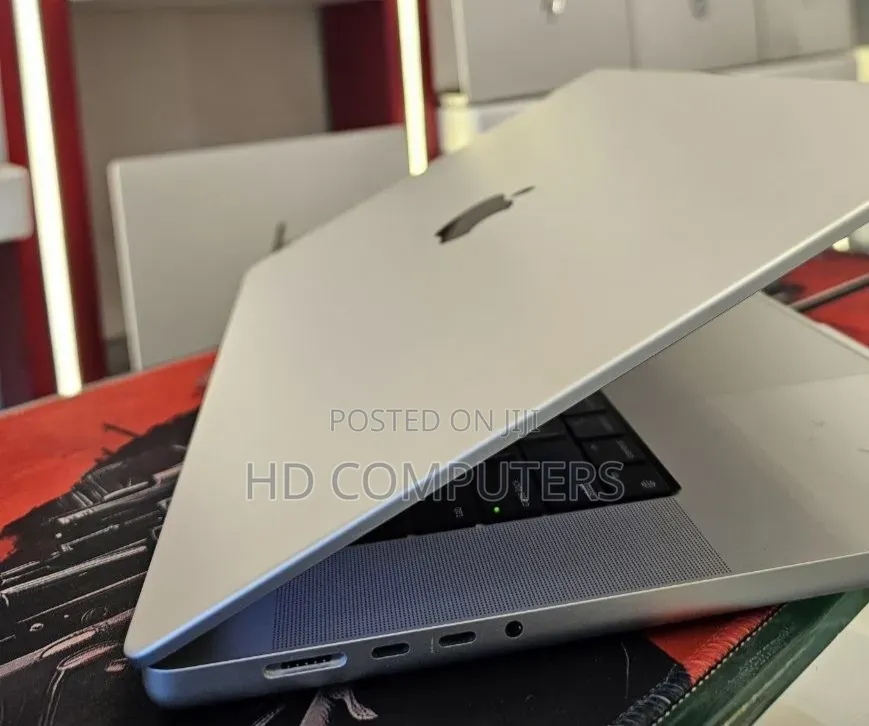 New Laptop Apple MacBook Pro 2021 M1 16GB Apple M1 Pro SSD 512GB
