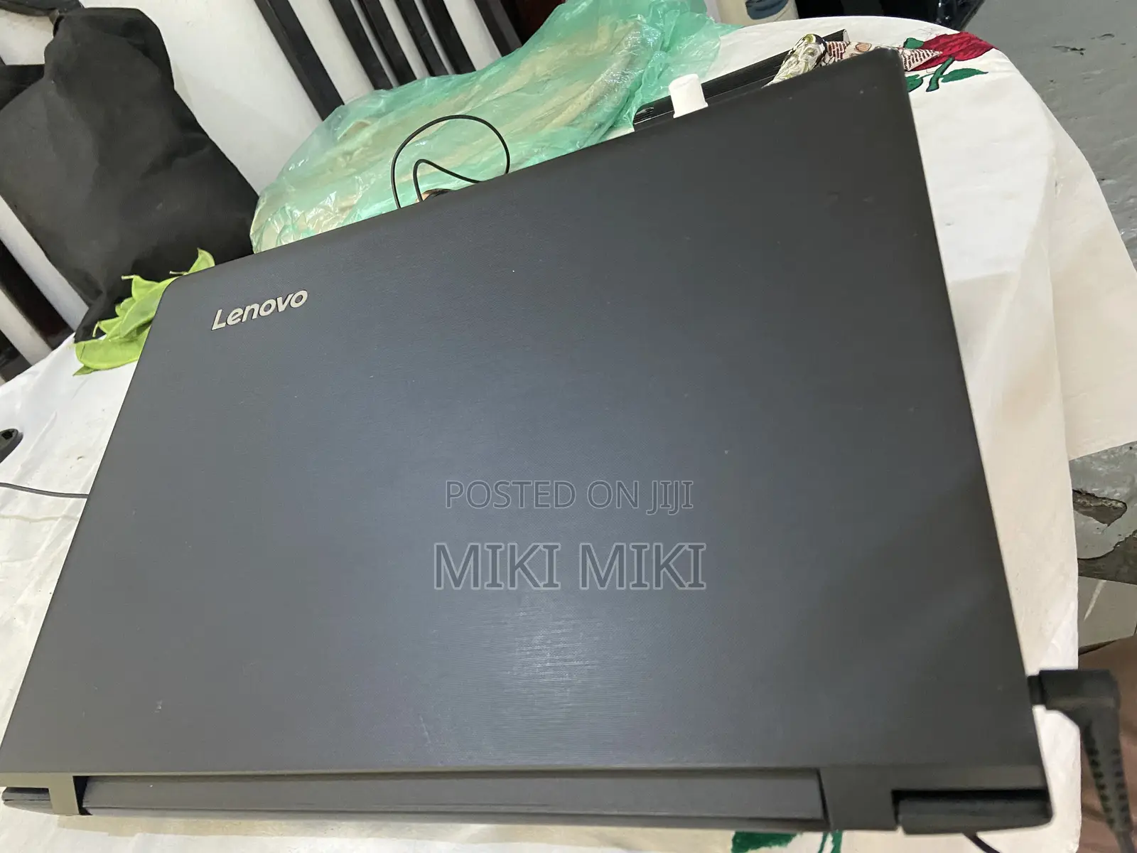 Laptop Lenovo IdeaPad 1 4GB Intel Core i3 HDD 1T