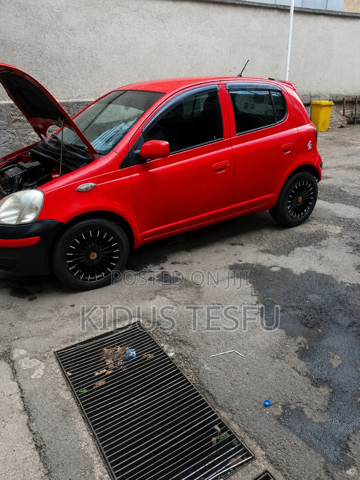 Toyota Vitz 1.0 FWD 5dr 2004 Red