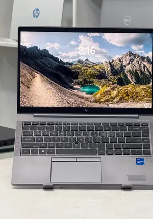 New Laptop HP ZBook Firefly 14 G11 16GB Intel Core i5 SSD 512GB