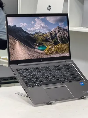 New Laptop HP ZBook Firefly 14 G11 16GB Intel Core i5 SSD 512GB