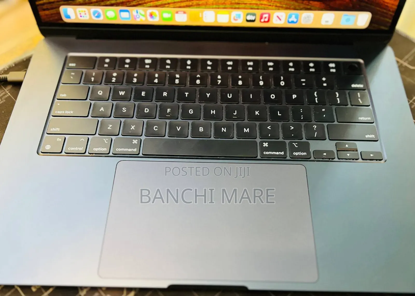 New Laptop Apple MacBook Air 2024 M3 8GB Apple M3 SSD 256GB