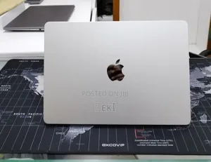 New Laptop Apple MacBook Air 2022 M2 8GB Apple M2 SSD 256GB