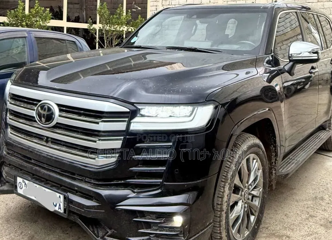 Toyota Land Cruiser LC300 2022