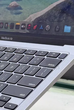 New Laptop Apple MacBook Air 2020 M1 8GB Apple M1 SSD 512GB