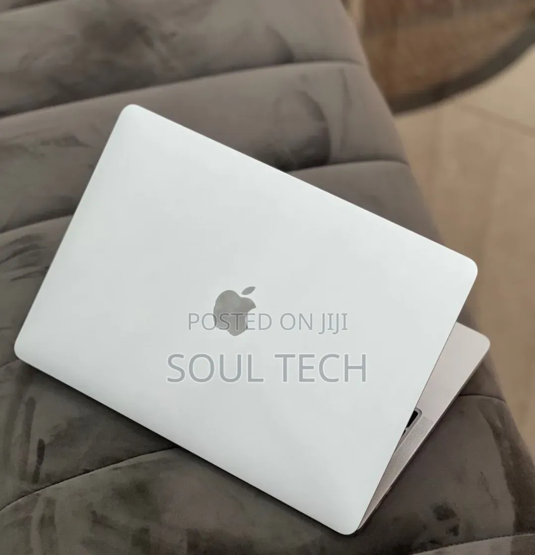 New Laptop Apple MacBook Pro 2022 M2 8GB Apple M2 SSD 512GB