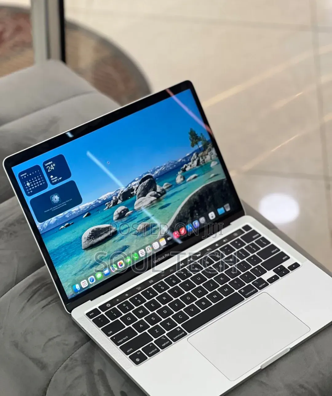 New Laptop Apple MacBook Pro 2022 M2 8GB Apple M2 SSD 512GB