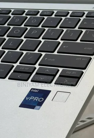 New Laptop HP EliteBook 830 G9 16GB Intel Core i5 SSD 512GB