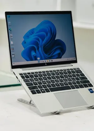 New Laptop HP EliteBook 830 G9 16GB Intel Core i5 SSD 512GB