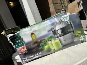 Philips Hr1921 / 20 Juicer
