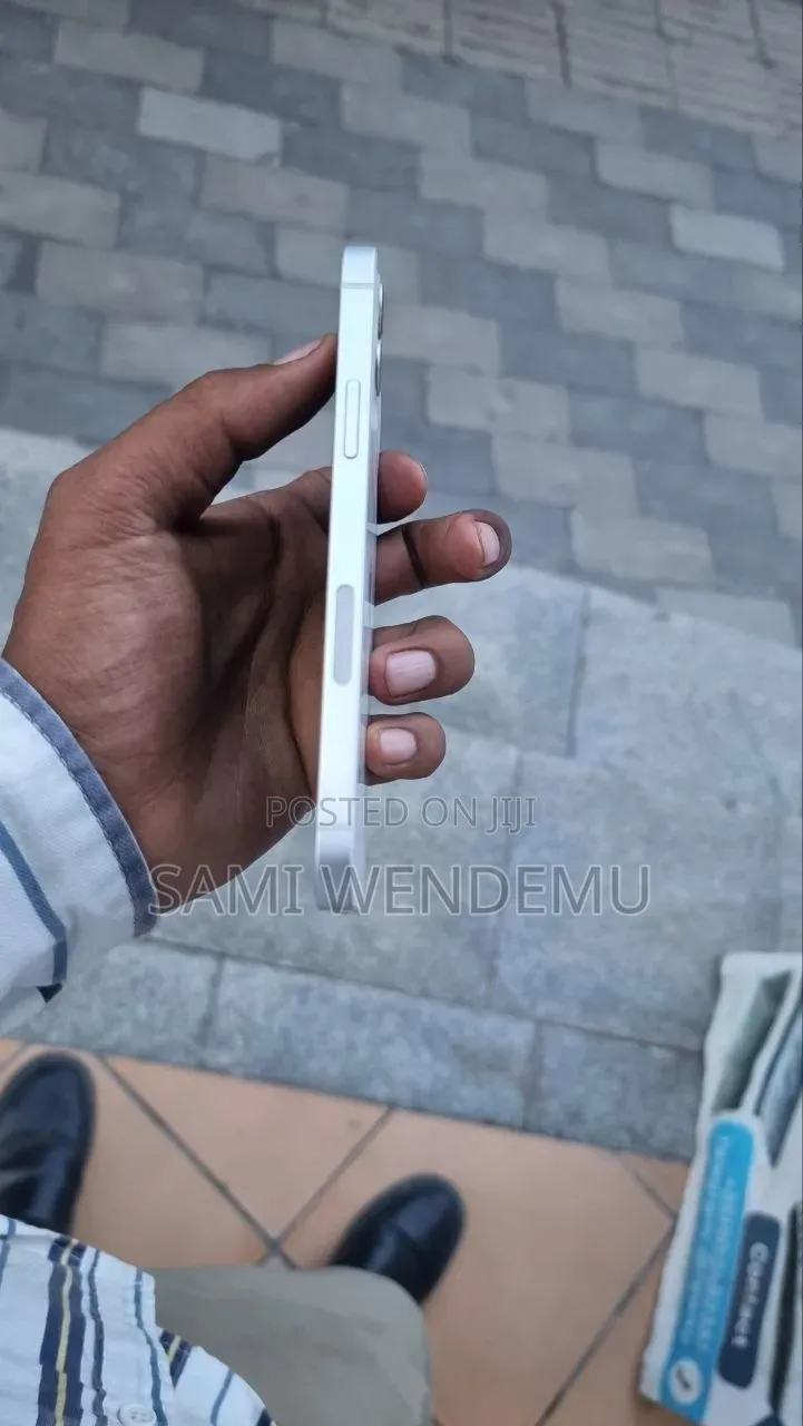 New Apple iPhone 12 64 GB White