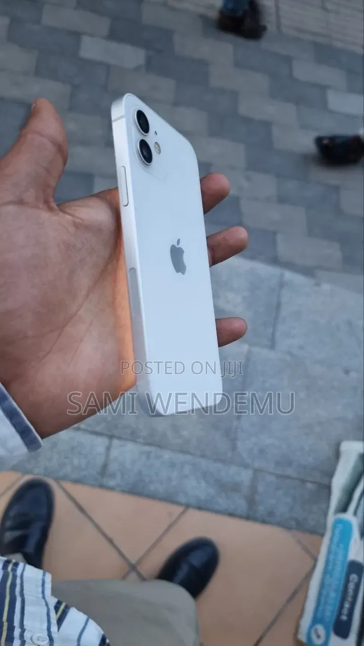 New Apple iPhone 12 64 GB White