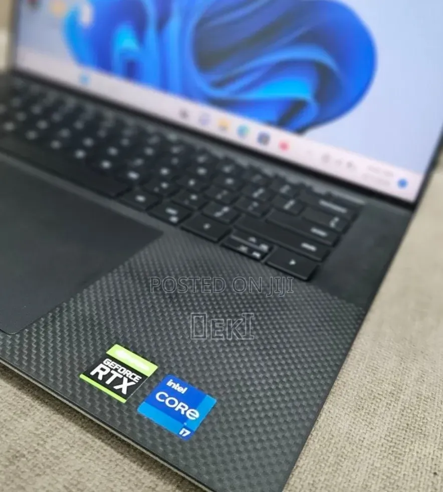 New Laptop Dell XPS 15 16GB Intel Core i7 SSD 512GB