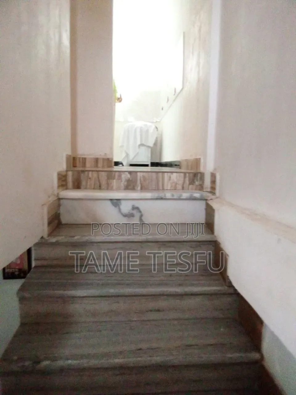 Furnished 5bdrm House in ጋርመንት, Bole for sale