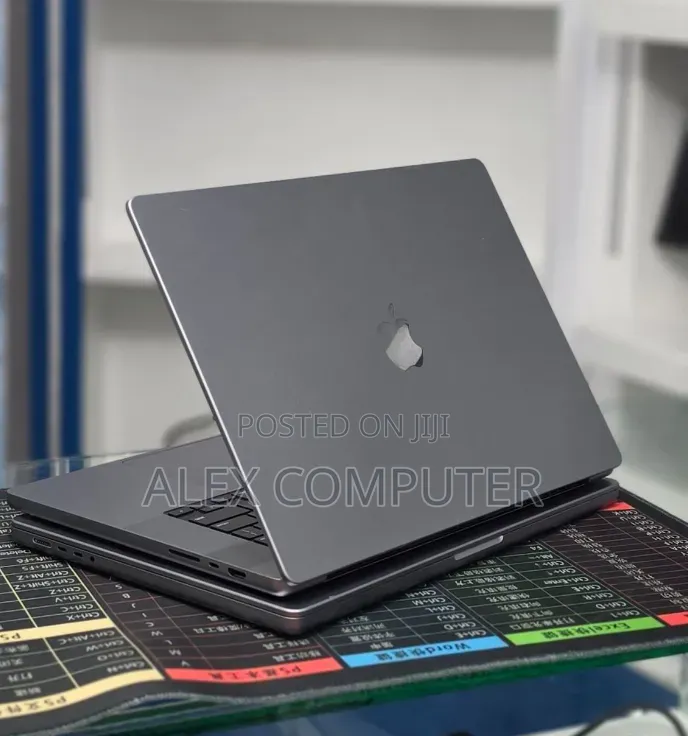 New Laptop Apple MacBook Pro 2021 M1 Max 32GB Apple M1 Max SSD 1T