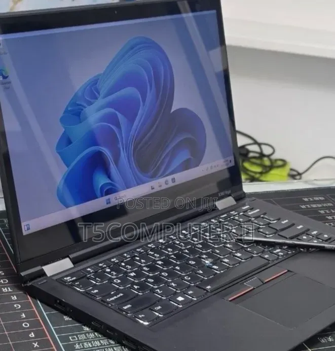 New Laptop Lenovo ThinkPad X380 Yoga 16GB Intel Core i5 SSD 256GB