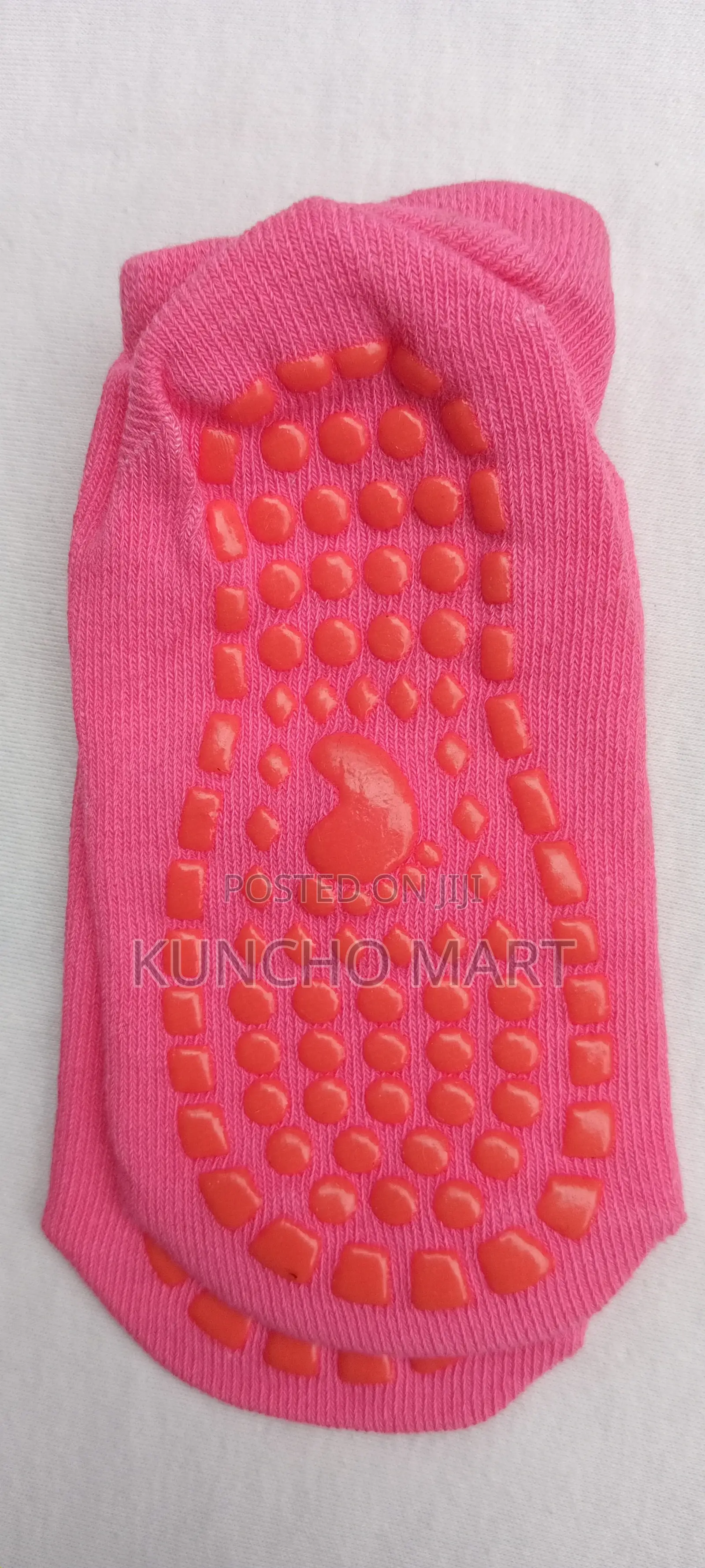 የህፃናት የማያንሸራትት ካልሲ/ Non Slippery Kids Sock