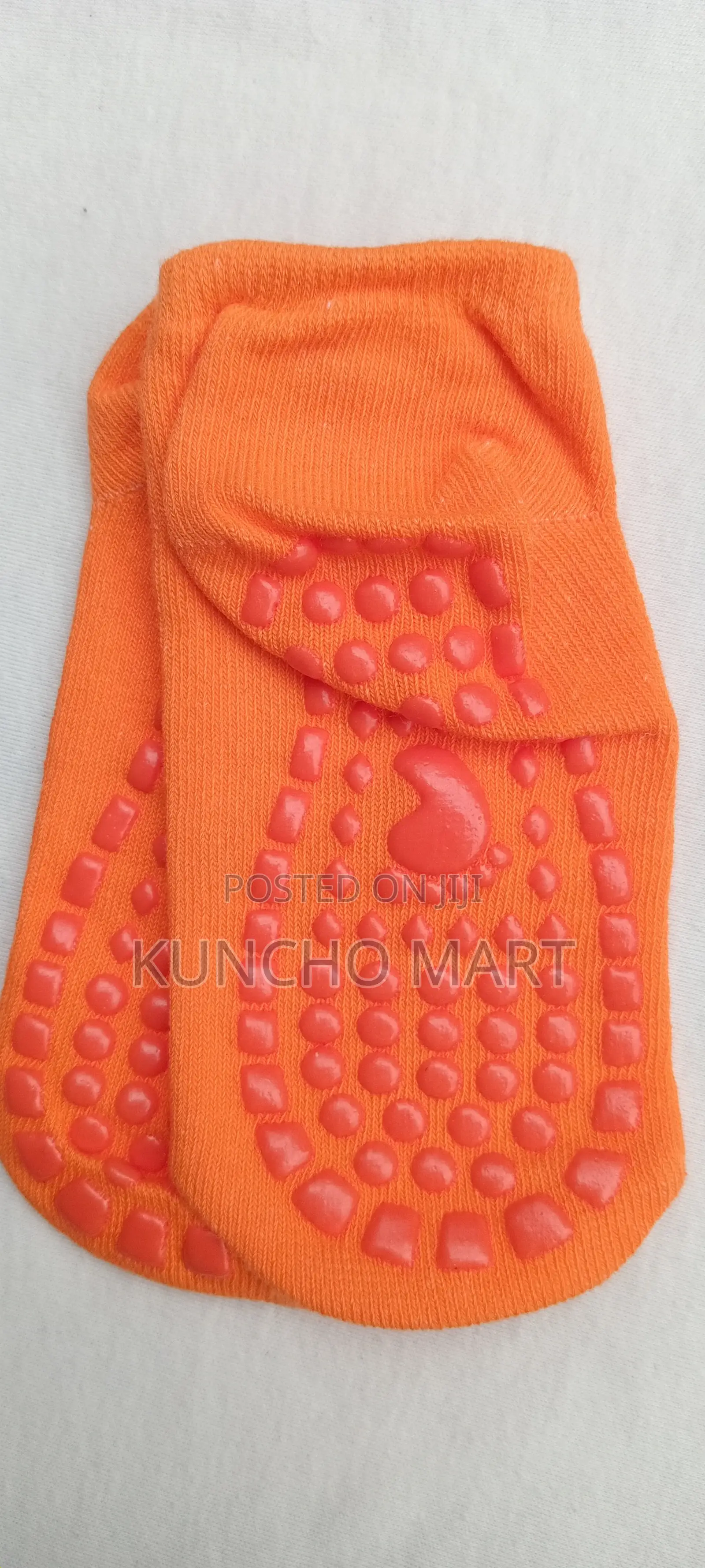 የህፃናት የማያንሸራትት ካልሲ/ Non Slippery Kids Sock
