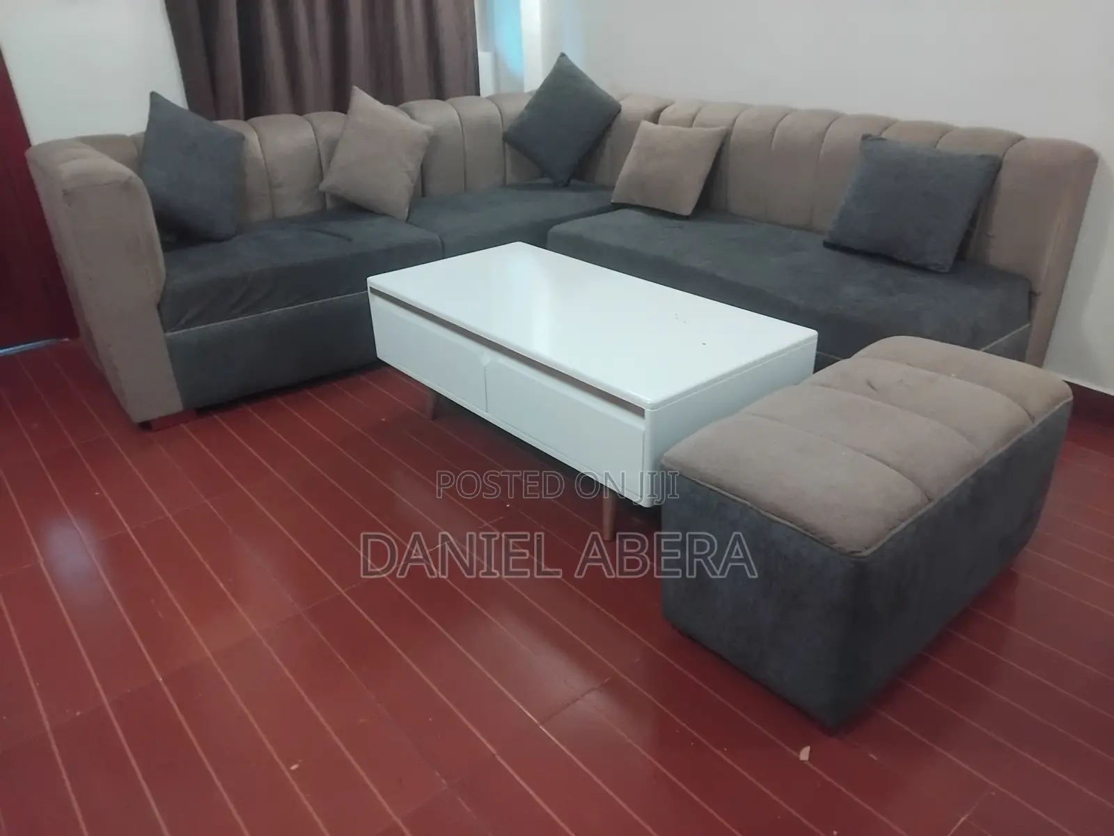 Solina L Sofa (Only Sofa) ሶሊና ሶፋ ትንሽ ጊዜ ያገለገለ