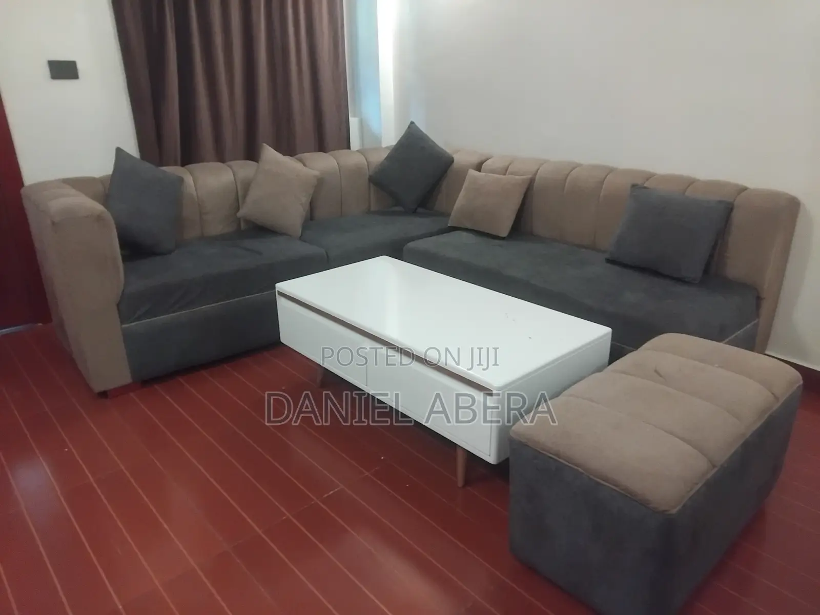Solina L Sofa (Only Sofa) ሶሊና ሶፋ ትንሽ ጊዜ ያገለገለ