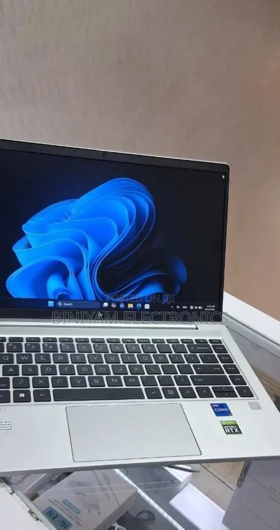New Laptop HP EliteBook 640 G10 16GB Intel Core i7 SSD 512GB