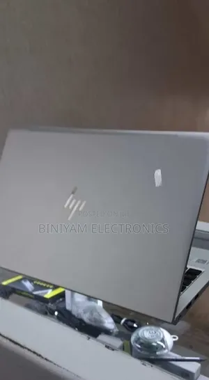 New Laptop HP EliteBook 640 G10 16GB Intel Core i7 SSD 512GB