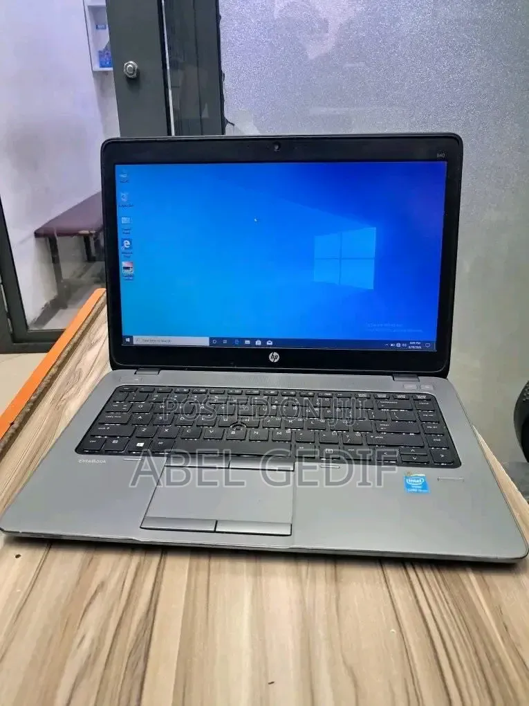 New Laptop HP 4GB AMD HDD 320GB